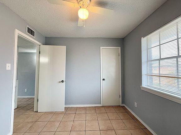 2nd image of 1012 N 29th St APT 6