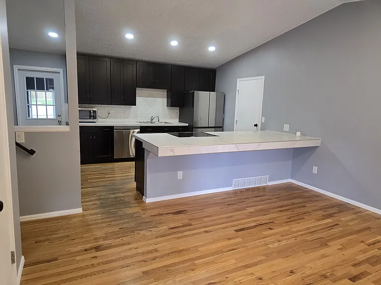 5506 Wilkerson Pass Dr — Photo 24