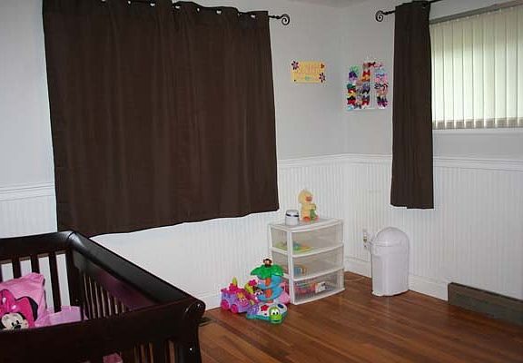 4th image of 827 Earl Dr