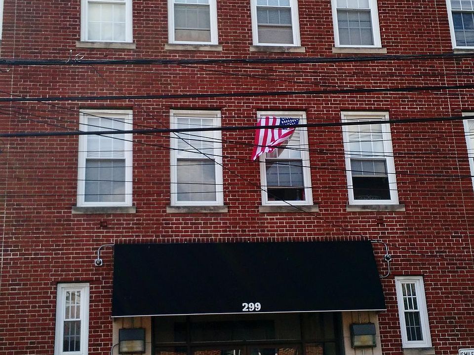 2nd image of 299 Schley St APT 1