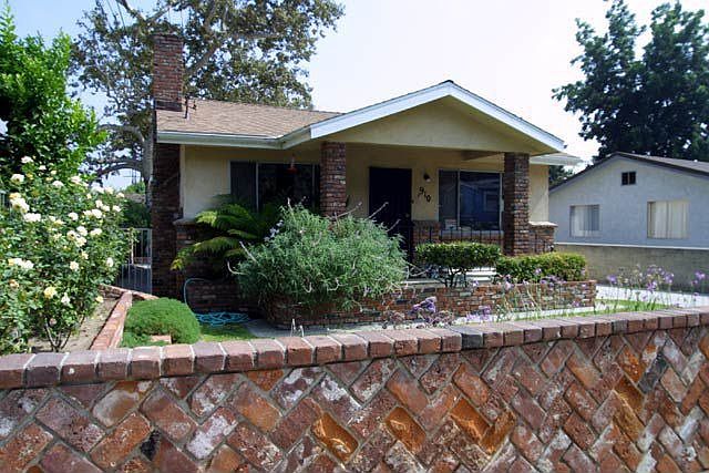1st image of 910 N Avenue 67