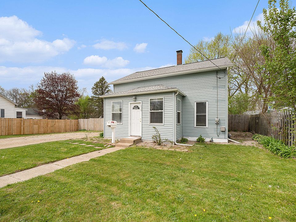 530 W Allegan St, Otsego, MI 49078 | Zillow