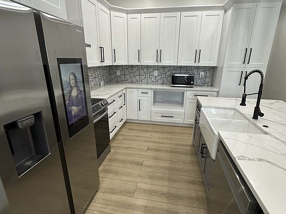 2nd image of 319 W West St