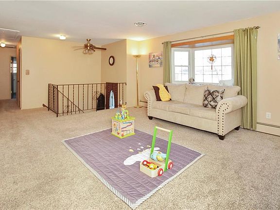 3rd image of 4 Twin Wells Ct