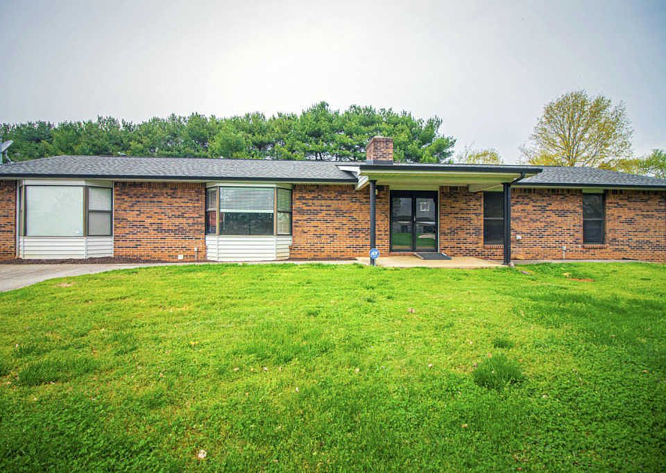 1st image of 550 Grandview Dr