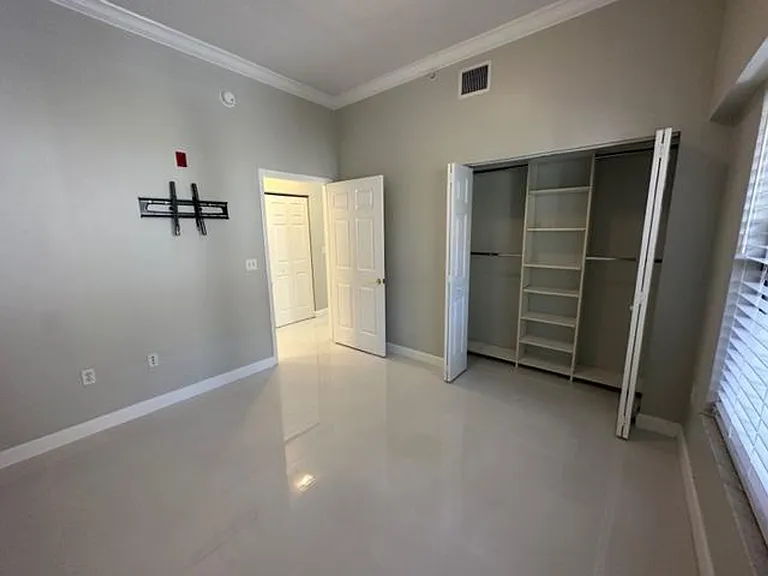 917 Waterside Ln #203 — Photo 30