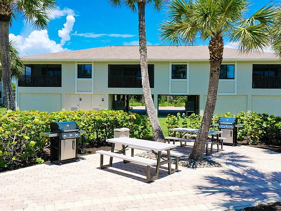 5th image of 1919 Olde Middle Gulf Dr Unit 502