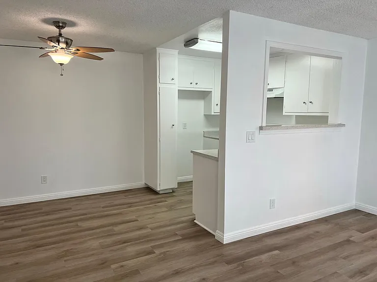 Beachwood Village Apartments — Photo 31