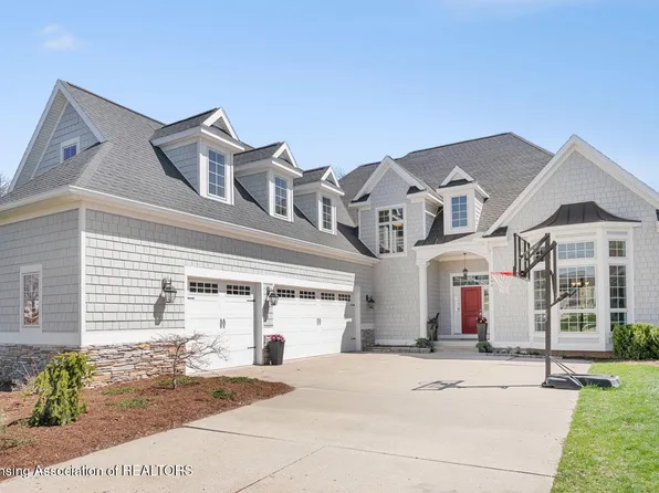 6106 Fresno Ln, East Lansing, MI 48823