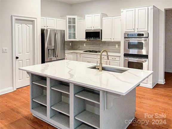 2nd image of 7333 Chaddsley Dr
