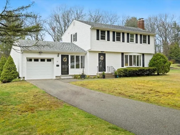 37 Woodlock Rd, Hingham, MA 02043