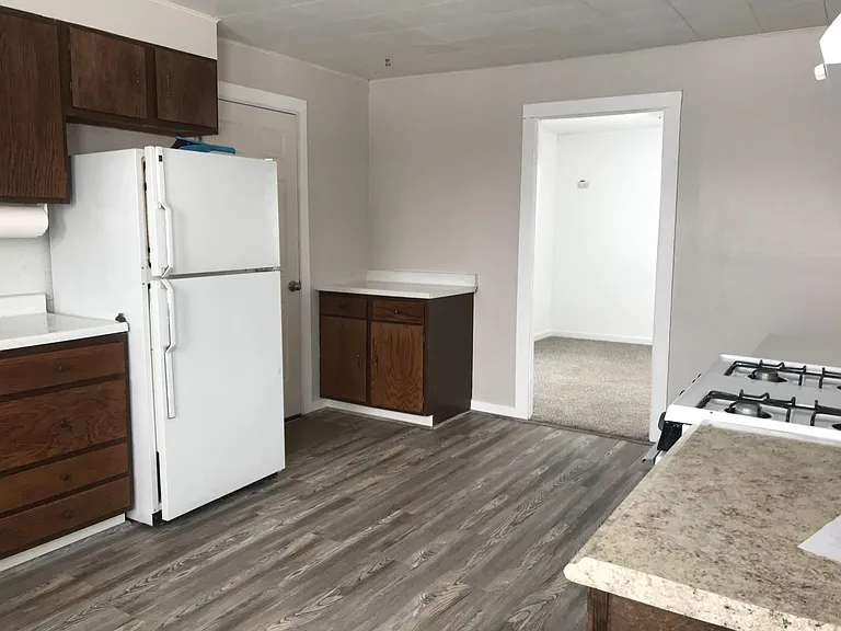 216 N Noble St — Photo 5