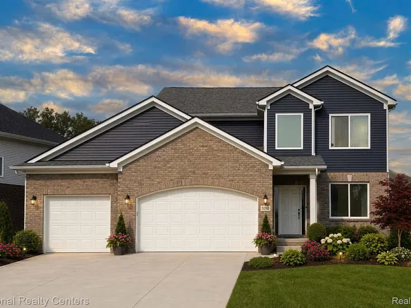 53249 Woodland Mdws, Chesterfield, MI 48047