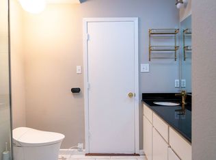 310 S Jensen Dr, Houston, TX 77003