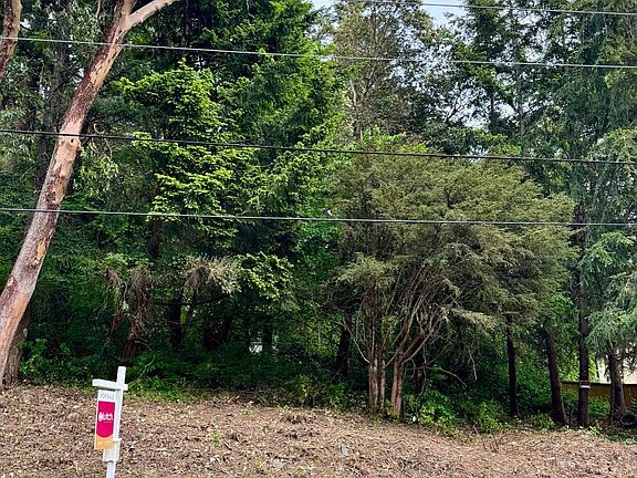 3rd image of 269 Lake Louise Drive SW