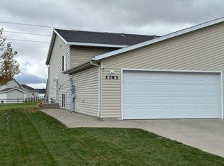 2103 52nd St S, Fargo, ND 58103