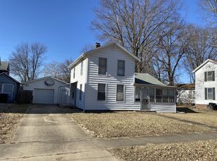 1006 N Prairie St, Bloomington, IL 61701