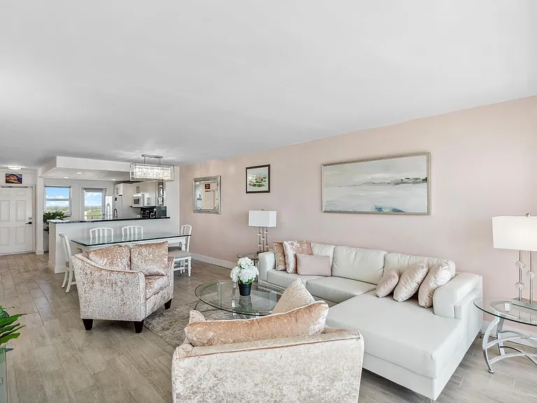 750 N Ocean Blvd #1507 — Photo 14