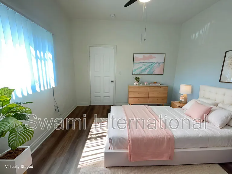932 W 62nd St — Photo 1