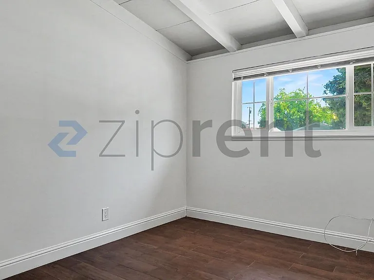1937 Terrace Dr — Photo 24