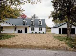 121 White Oak Dr, Renfrew, PA 16053
