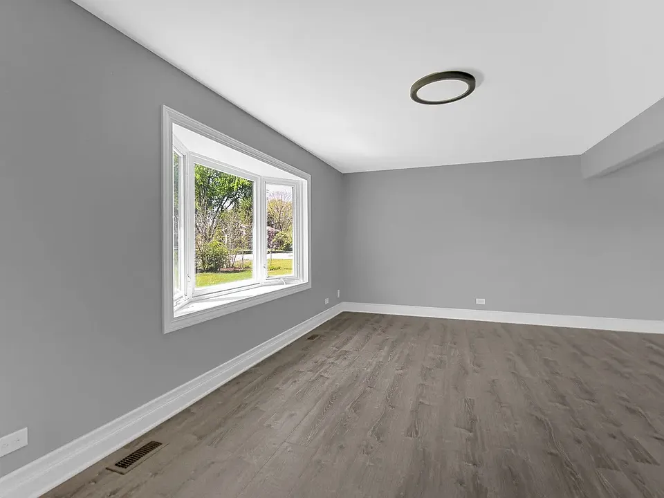 28W502 Leverenz Rd