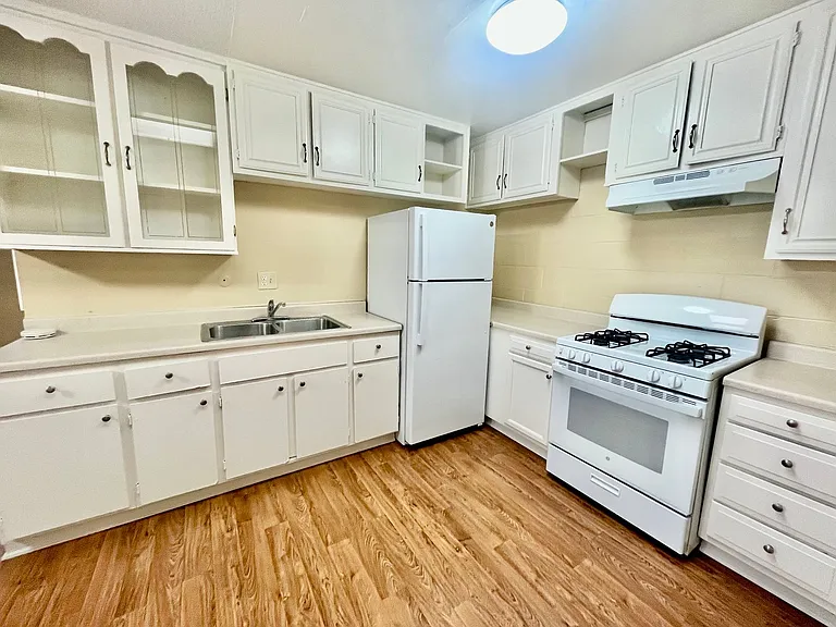 2759 College Blvd — Photo 3