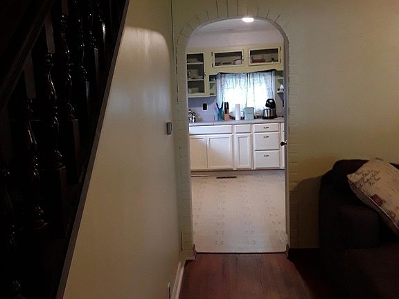 4th image of 157 Prospect Ave