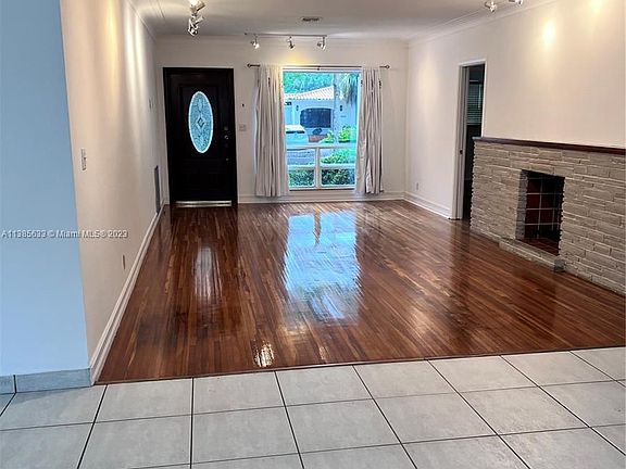 3rd image of 1420 Ortega Ave