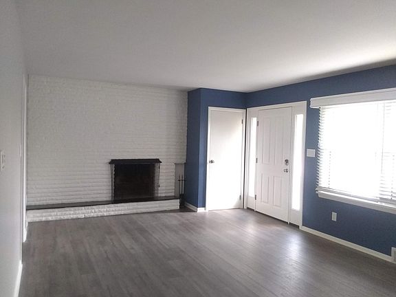 5th image of 619 Lowell Ave