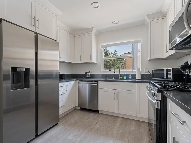 2241 N Niagara St #101 — Photo 8