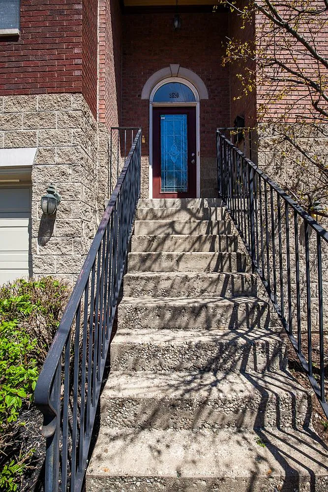 Building Photo - 3220 Linwood Ave