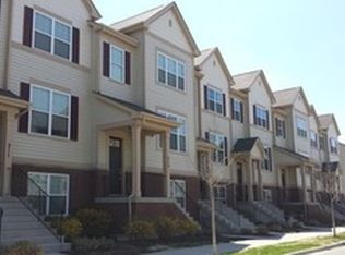 213 Wildflower St, Des Plaines, IL 60016