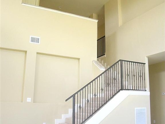 5th image of 3612 SW 8th Pl