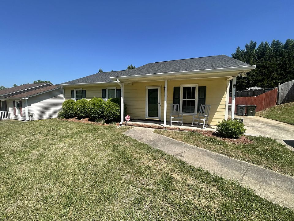 1st image of 520 Jonathan Ln