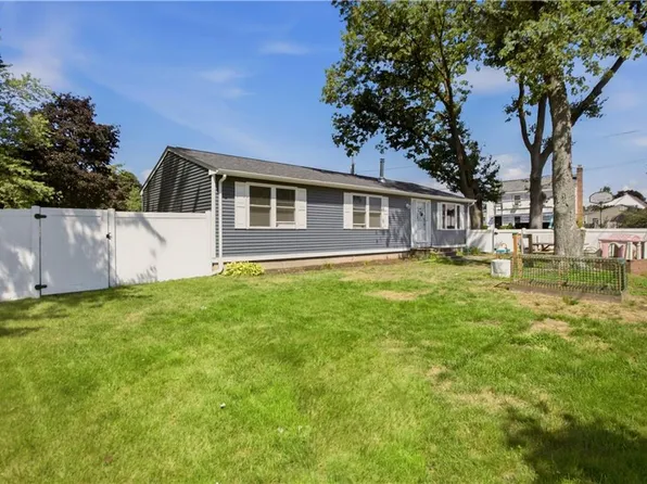 127 Highland Ave, Cumberland, RI 02864