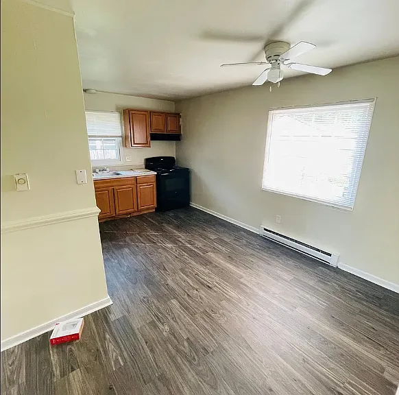 8806 Leafycreek Dr — Photo 5