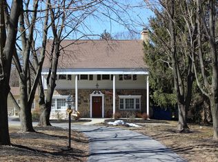 957 Union Meeting Rd, Blue Bell, PA 19422