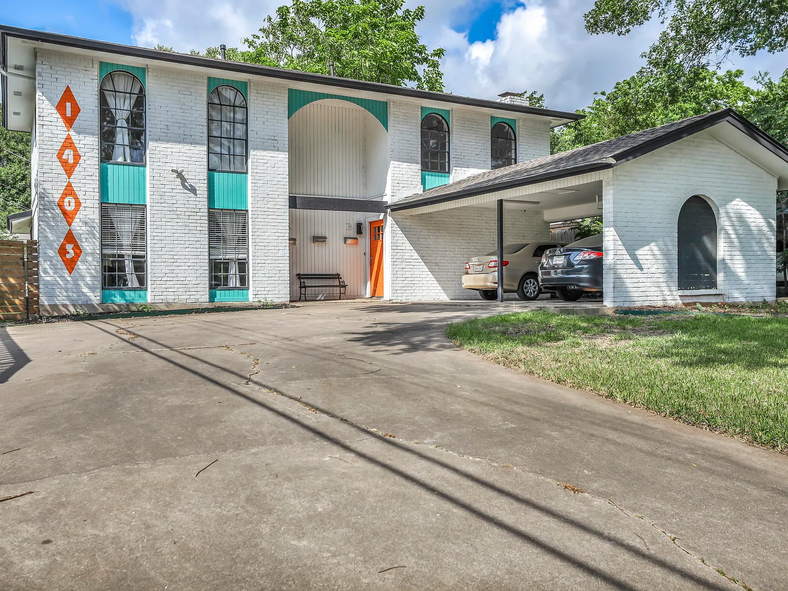 2 bed, 1.5 bath, 1130 sqft, $1,550 — Photo 1