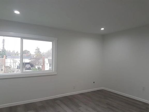 4th image of 2436 Baltic Dr
