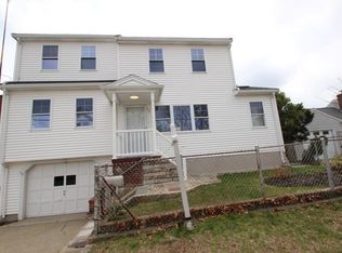 42 Taylor St, Methuen, MA 01844