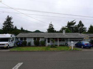 3010 Greenbriar St, Reedsport, OR 97467