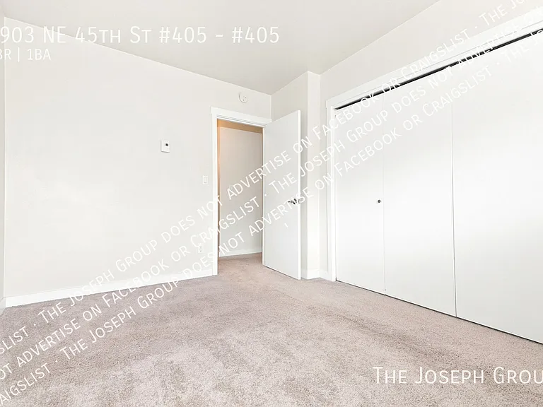 Laurelhurst — Photo 16