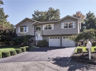 7 Bianchi Dr, Thiells, NY 10984