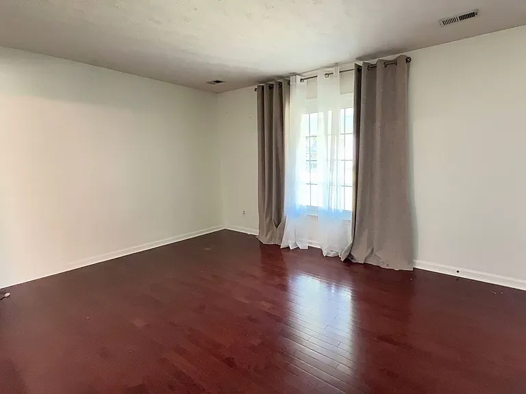 2 Eisele Ct — Photo 8