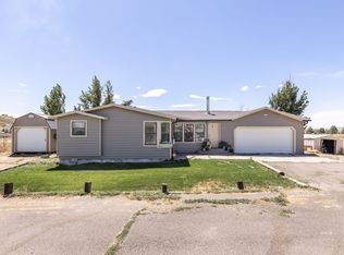 381 Oakshire Dr, Spring Creek, NV 89815