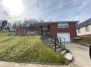 1613 Hoffman Ave, Clarksburg, WV 26301