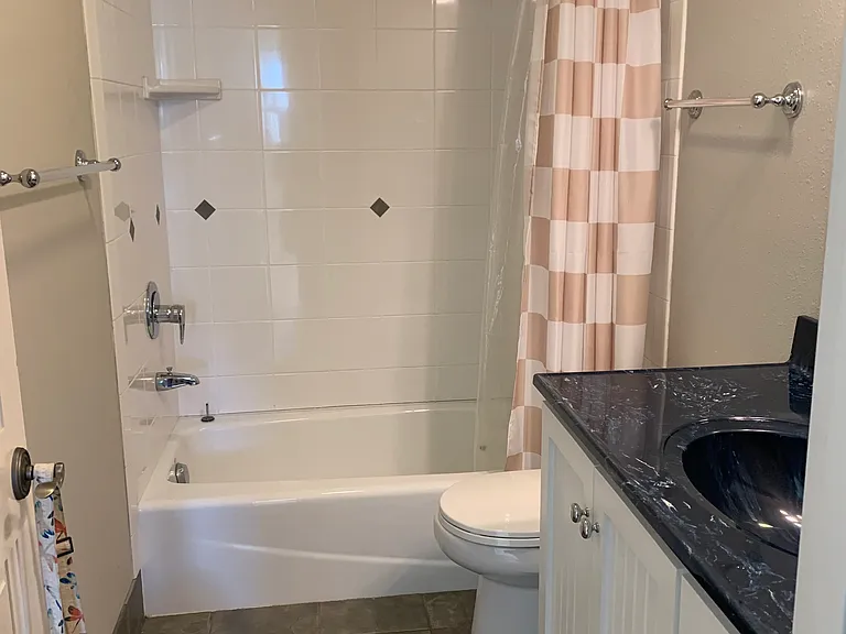 120 Villa Ave #B — Photo 9