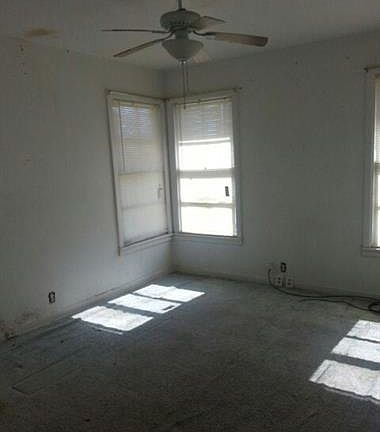 4th image of 4233 Comanche St