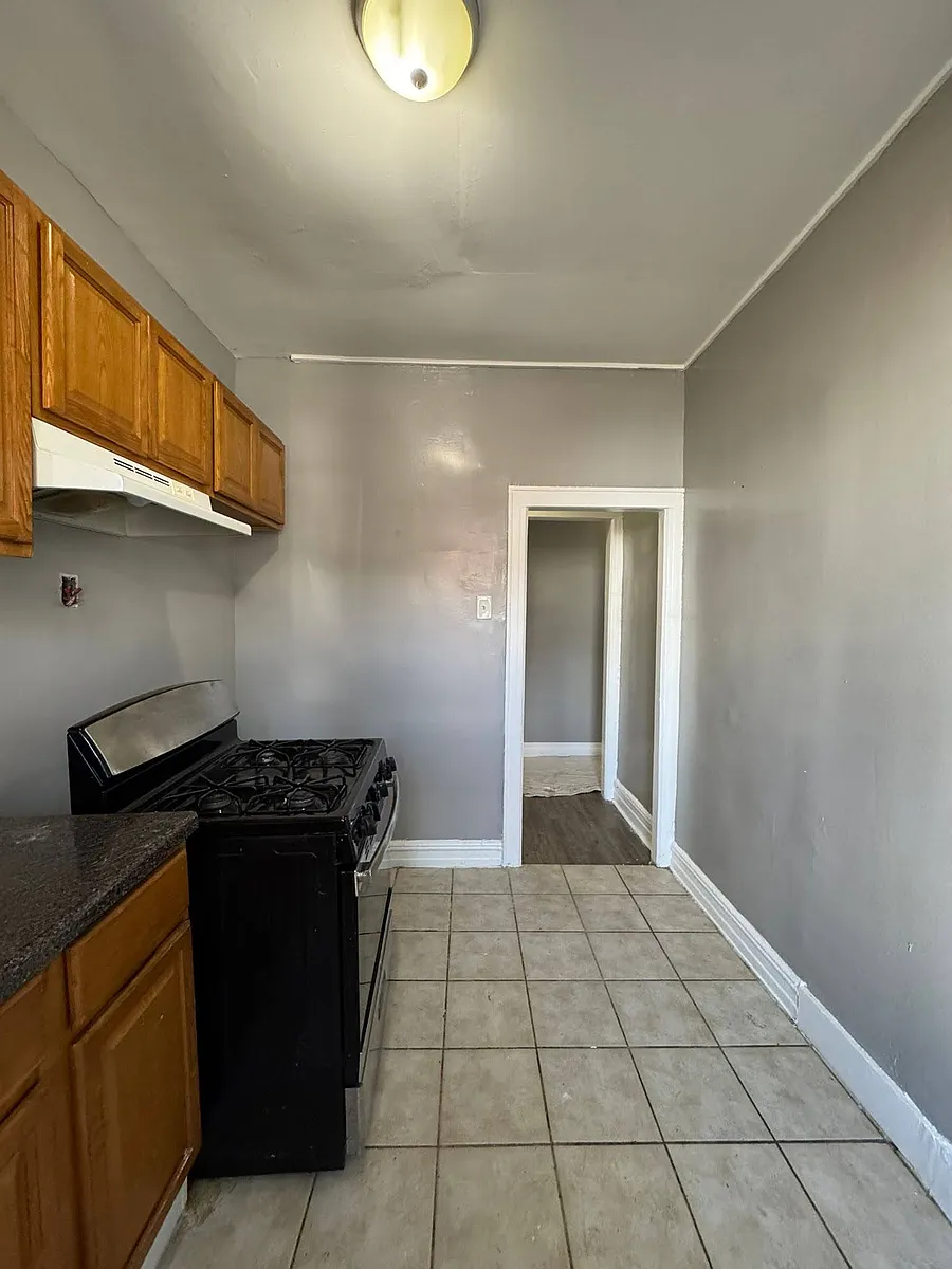 Building Photo - 291 Wainwright St #2